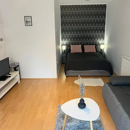 Belvarosi Διαμέρισμα Έγκερ